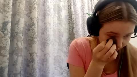 Lisa online show from December 16, 6:31 am