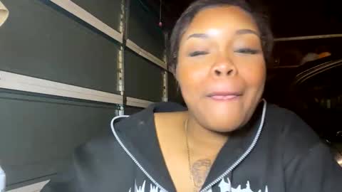 sheyourstruly online show from March 27, 6:19 am