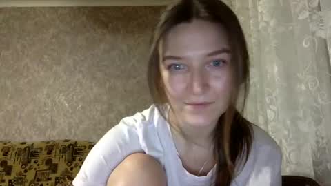 Snapshot of shining_pearl chatting on March 6, 8:37 pm Jesica online show from March 6, 8:37 pm