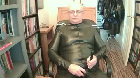 Shiny Gary online show from February 8, 11:46 am