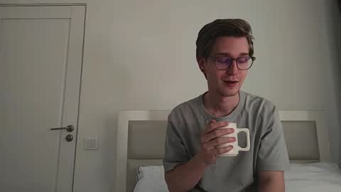 Matthew online show from April 26, 8:34 am