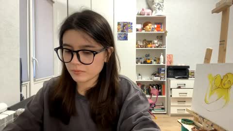 Marie online show from March 28, 2:18 pm