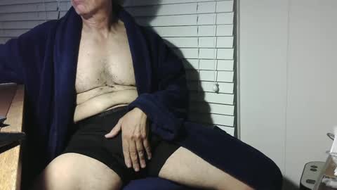Snapshot of shootme69 chatting on September 15, 2:35 am nikolas send dm for an appointment online show from September 15, 2:35 am