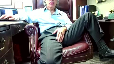 Snapshot of shootme69 chatting on February 25, 1:21 pm nikolas send dm for an appointment online show from February 25, 1:21 pm