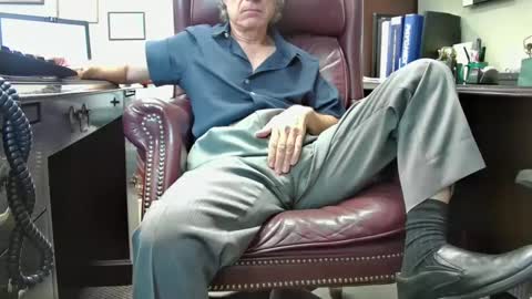 Snapshot of shootme69 chatting on September 22, 8:24 pm nikolas send dm for an appointment online show from September 22, 8:24 pm