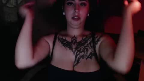Shopie Hank  online show from June 2, 4:25 am
