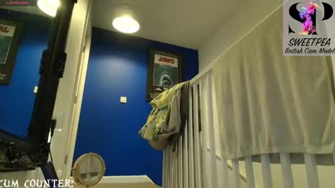 short sweetpea online show from October 12, 8:40 am