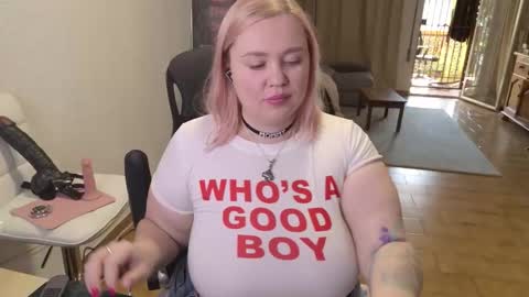 Mimi   online show from February 21, 10:29 am