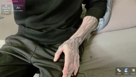 showofjay online show from November 4, 9:38 pm