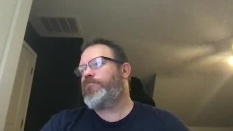 Snapshot of shughes740 chatting on September 10, 12:11 am shughes740 online show from September 10, 12:11 am