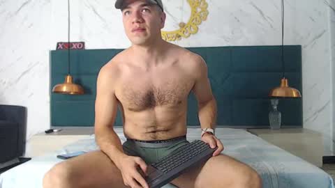 Snapshot of shule71 chatting on September 22, 12:42 pm shule71 online show from September 22, 12:42 pm