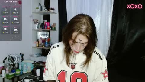 Shun White online show from December 6, 6:09 am