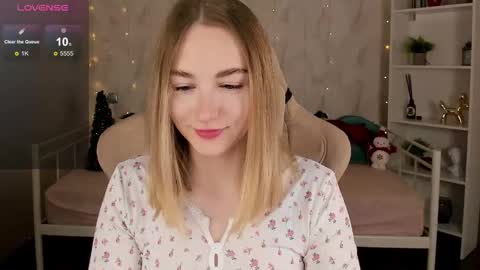 Polly online show from December 16, 12:07 am