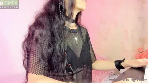 Angel  online show from November 18, 1:14 pm