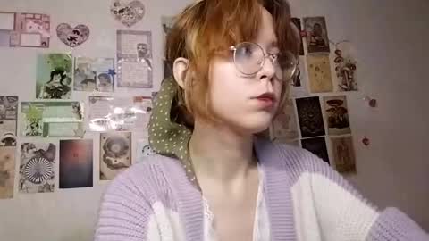 Snapshot of shy_kiss_twinkle_bloop chatting on October 11, 1:49 pm Milena online show from October 11, 1:49 pm