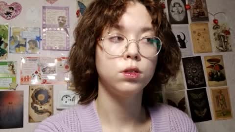 Snapshot of shy_kiss_twinkle_bloop chatting on September 12, 3:25 pm Milena online show from September 12, 3:25 pm