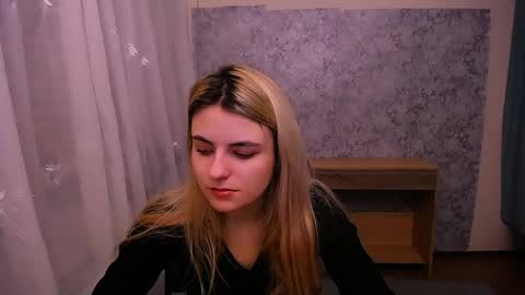 shy_sabrina_ online show from February 14, 7:49 am