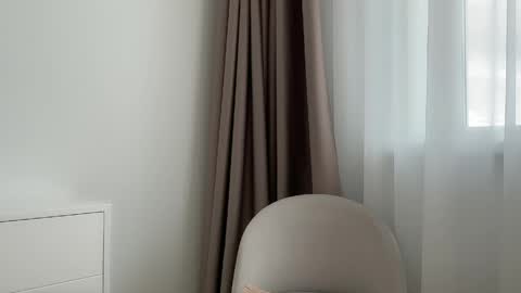 shy_schoolgirl_ online show from May 28, 12:14 pm