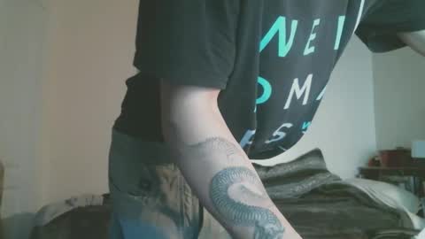 shyboyhugecum2020 online show from February 7, 5:21 am