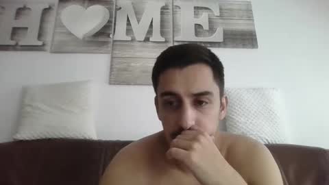 shyguyfromnowhere online show from October 19, 1:38 pm
