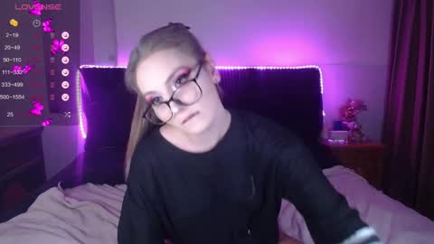 shysweetrish online show from April 10, 6:30 am