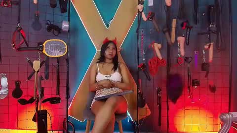 siara_bdsm online show from October 11, 1:05 pm