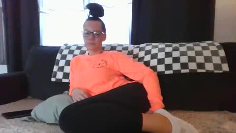 Snapshot of sidneyraee chatting on January 7, 6:35 pm Mrs. St. Patrickk online show from January 7, 6:35 pm