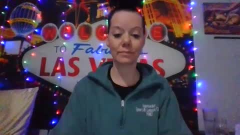 Snapshot of sidneyraee chatting on January 6, 7:45 pm Mrs. St. Patrickk online show from January 6, 7:45 pm