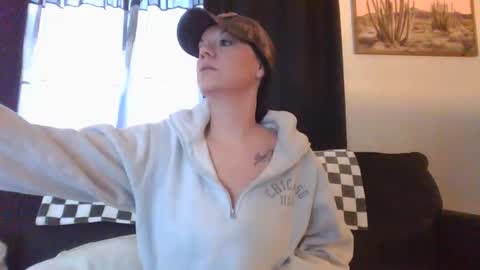 Snapshot of sidneyraee chatting on January 8, 7:34 pm Mrs. St. Patrickk online show from January 8, 7:34 pm