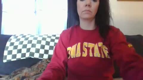 Snapshot of sidneyraee chatting on January 3, 4:48 pm Mrs. St. Patrickk online show from January 3, 4:48 pm