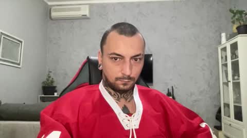 sidvicious23cm online show from December 4, 6:51 pm