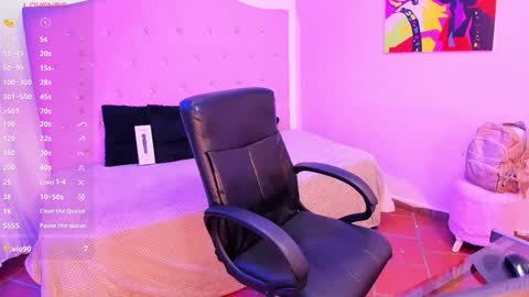 SIENNA  online show from March 6, 3:44 pm