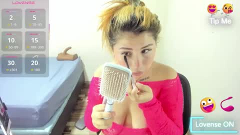 Snapshot of siennavalera chatting on September 22, 6:45 pm Sienna online show from September 22, 6:45 pm