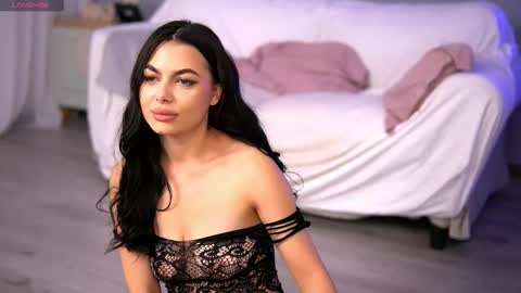 Snapshot of sierravyx chatting on October 6, 5:36 am Maria online show from October 6, 5:36 am