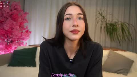 Snapshot of signehinz chatting on October 12, 11:25 am Eva online show from October 12, 11:25 am