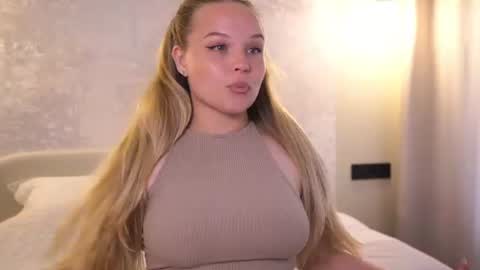 SilentTeaseX online show from July 2, 12:32 pm