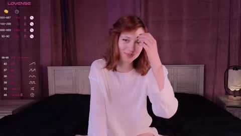 silly___woman online show from September 12, 2:52 pm