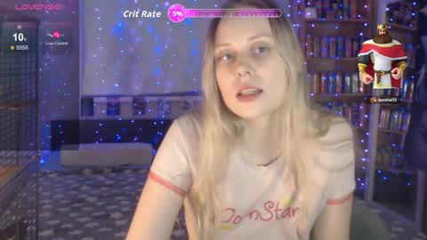 Snapshot of silvercherub chatting on September 16, 10:02 pm silvercherub online show from September 16, 10:02 pm