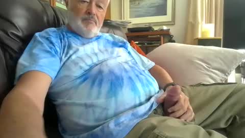 Snapshot of silverdaddy_1955 chatting on September 9, 2:28 pm Daddy Bear online show from September 9, 2:28 pm