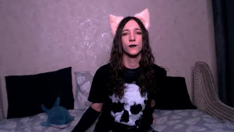 silvermuse online show from November 28, 5:48 am