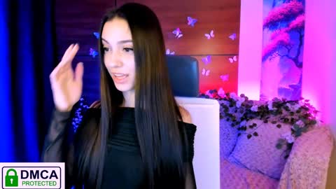 Snapshot of silvia_queen1 chatting on December 26, 2:22 am Silvia nude in pvt online show from December 26, 2:22 am