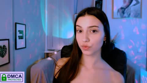 Snapshot of silvia_queen1 chatting on December 22, 11:52 pm Silvia nude in pvt online show from December 22, 11:52 pm