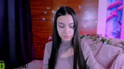 Snapshot of silvia_queen1 chatting on December 20, 3:25 am Silvia nude in pvt online show from December 20, 3:25 am
