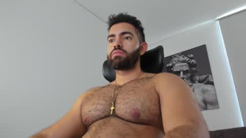 simon_leon01 online show from April 17, 10:12 pm