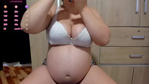 zoe online show from March 4, 10:07 pm