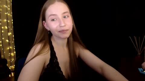 Sindi online show from April 2, 12:45 pm