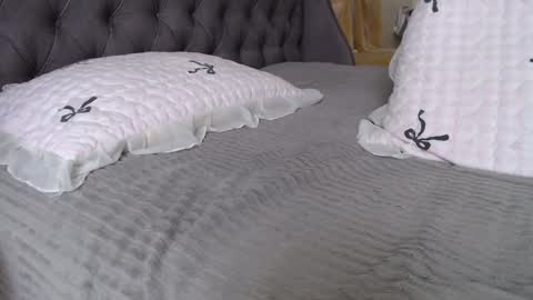Snapshot of single_fox_4u chatting on October 17, 12:53 pm Lina online show from October 17, 12:53 pm