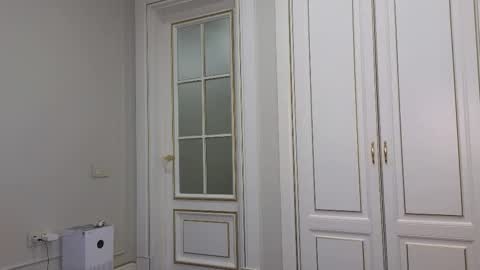 Ellie online show from March 21, 5:39 pm