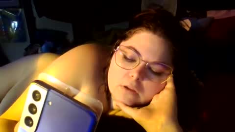 Snapshot of siofra chatting on October 3, 5:27 am Siofra online show from October 3, 5:27 am
