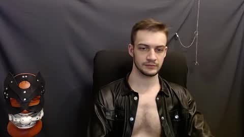 Snapshot of sir_damien chatting on January 14, 8:48 pm Sir Damien online show from January 14, 8:48 pm